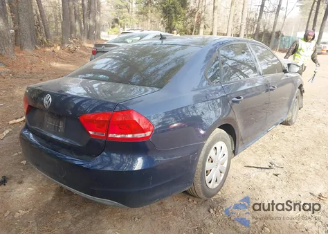 2012 Volkswagen Passat 2.5L S z USA, uszkodzony, nr VIN 1VWAP7A39CC072073